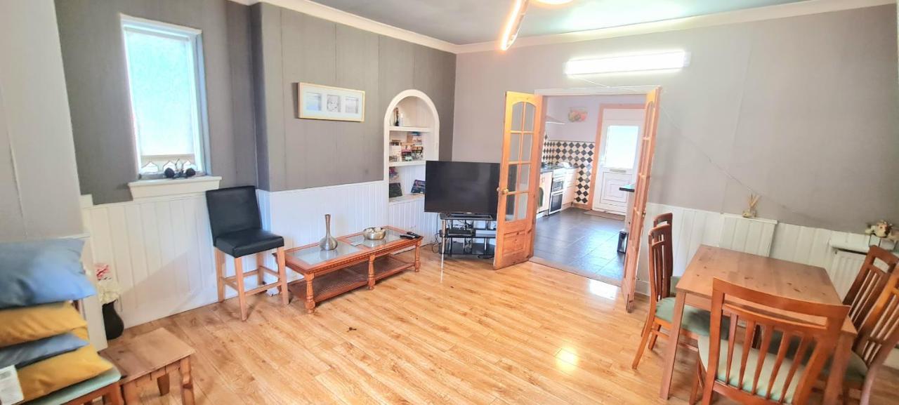 Beautiful 4 Bedroom Cottage - Ideal Location - Free Parking Единбург Екстер'єр фото