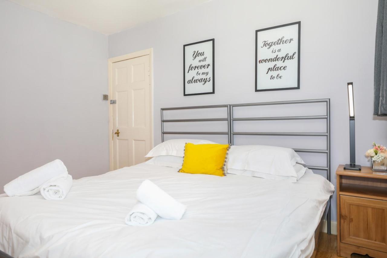 Beautiful 4 Bedroom Cottage - Ideal Location - Free Parking Единбург Екстер'єр фото